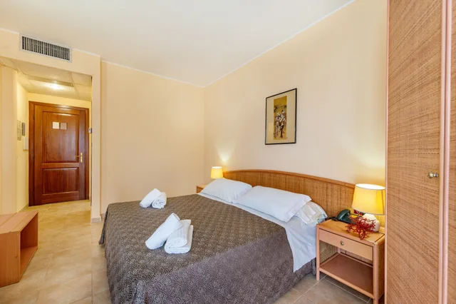 غرفة قياسية بسرير مزدوج أو سريرين منفصلين، Rina Hotel 3/10