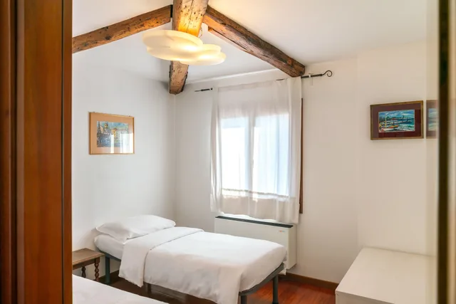 Condo, San Polo, Deluxe, King Bed, 3 Beds, Sofa, Annex، Palazzo San Luca 7/10