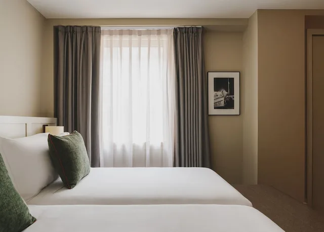 غرفة سوبيريور بسريرين منفصلين، Gallery Hotel 5/7