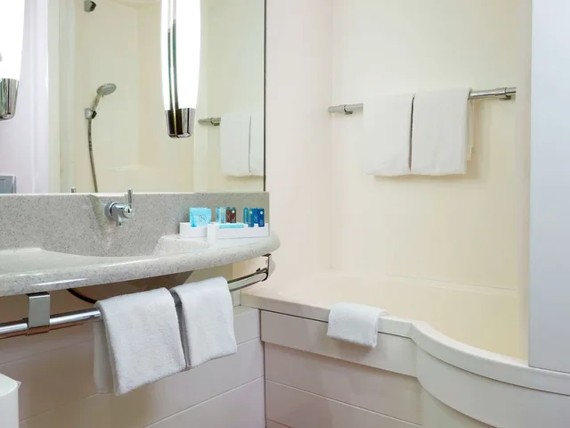 غرفة قياسية بسريرين منفصلين، Novotel Szczecin Centrum 9/10