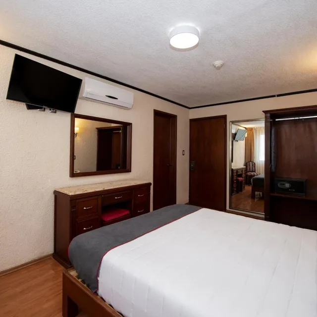 غرفة قياسية، Hotel Senorial 4/5