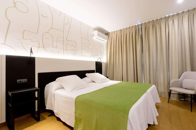 Superior, Twin Beds, Ocean View, Terrace, Climia Benidorm Plaza 3/8