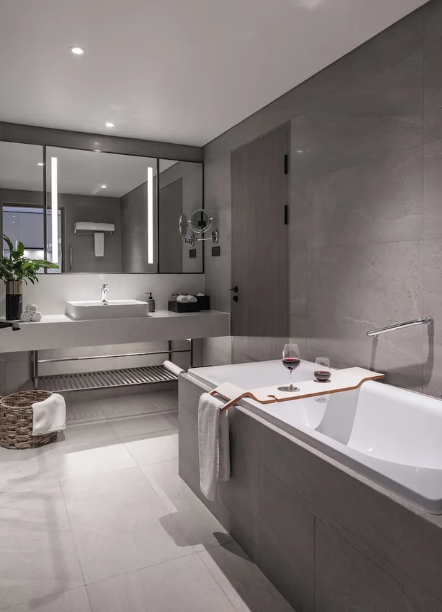 غرفة ديلوكس بسرير كينج وسرير فردي بغرفتي نوم، Fraser Residence Hanoi 10/10