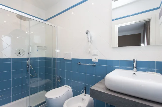 Deluxe, Quadruple, 1 Queen and 1 Bunk Bed, Sea View, Hotel Greif 3/5