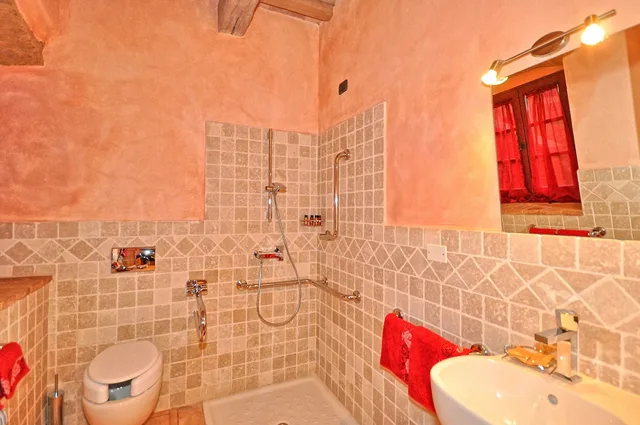 فيلا بانورامية بسريرين مزدوجين وسريرين منفصلين بـ6 غرف نوم، Villa Ferdinando 1/2