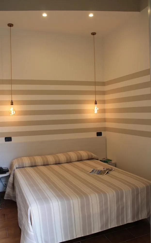 غرفة قياسية بسرير مزدوج، Hotel Piccinelli 1/3