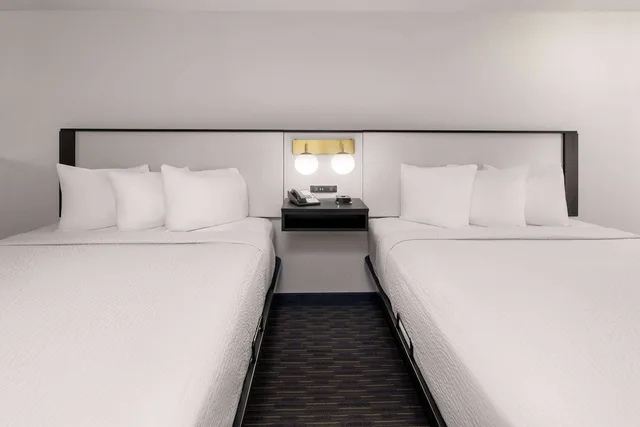 استوديو بسريرين كوين، SYLO Hotel Denver Airport, a Ramada by Wyndham 1/3