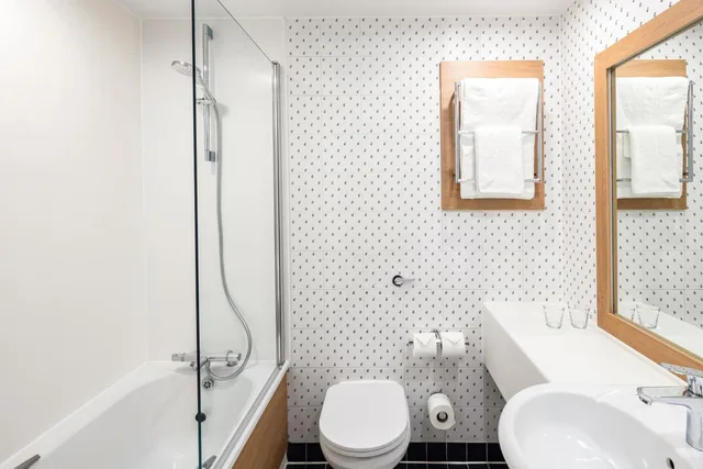 غرفة قياسية بسرير مزدوج، Holiday Inn Gatwick Airport 5/5