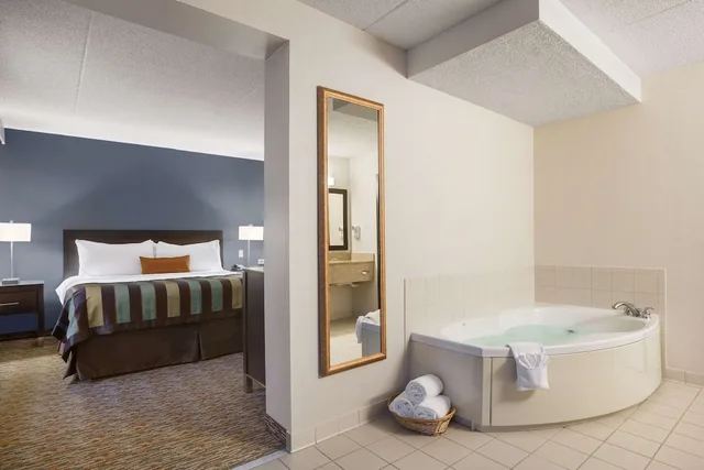 جناح استوديو بسرير كينج، Wingate by Wyndham Sylvania/Toledo 9/10