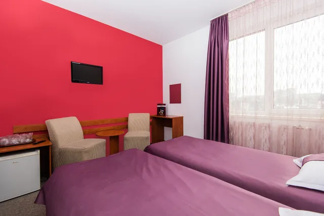 غرفة قياسية بسريرين منفصلين، Alexis Hotel 8/10