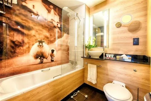 غرفة بسرير مزدوج، Leonardo Royal Hotel Edinburgh Haymarket 2/2