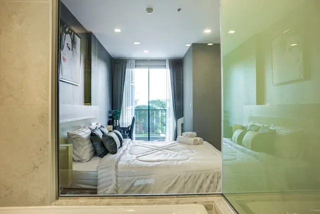 شقة حصرية بسرير كينج مع أريكة، The Astra Condo 2/4