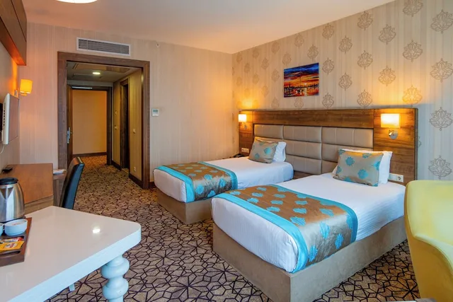 غرفة ديلوكس بسريرين منفصلين، Inegol Royal Hotel 5/7