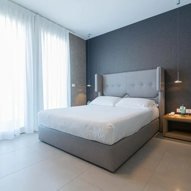 Suite, King Bed, Lagoon View, Balcony، Mosella Suite 1/7