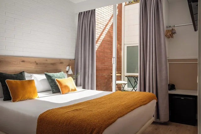 غرفة قياسية بسرير مزدوج، Pillow House 1/5