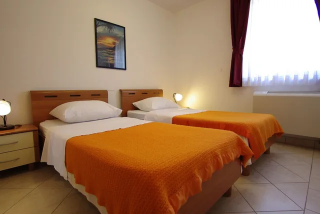 غرفة بسرير مزدوج بشرفة، Hotel Aurora 7/8