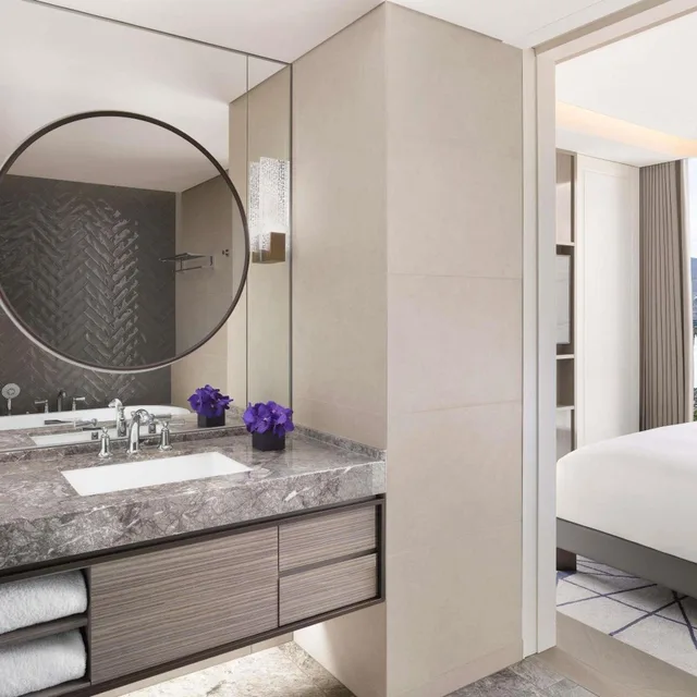 جناح تنفيذي بسرير كينج بإطلالة على البحيرة بغرفتي نوم، Sofitel Ambassador Seoul Hotel and Serviced Residences 5/6