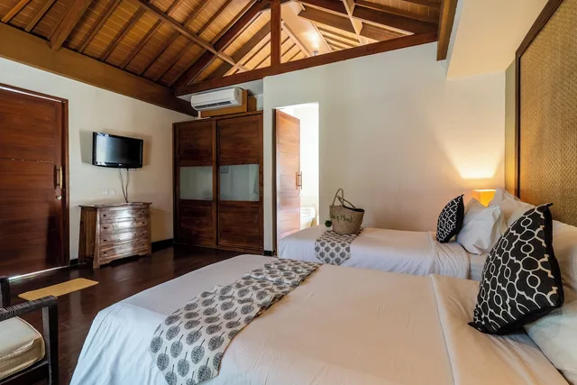 فيلا بسريرين منفصلين وسريرين كينج بـ3 غرف نوم بمسبح خاص، The Akasha Seminyak Luxury Villas & Hotel 5/10