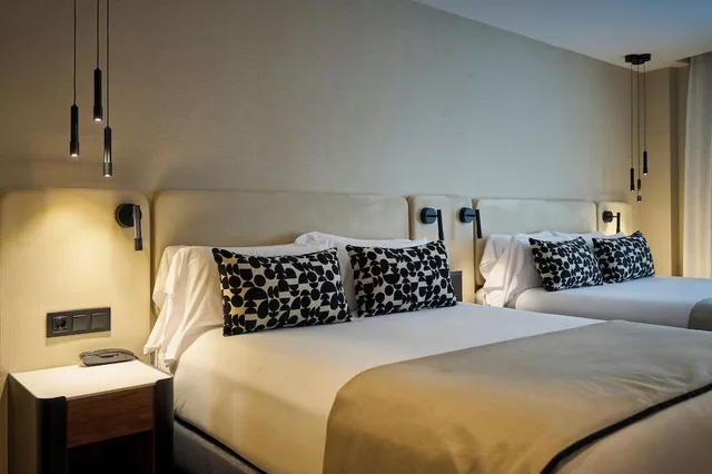 Premium, Queen Bed, Hotel Catalonia Ramblas 1/5