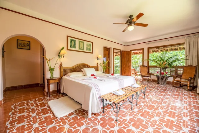 غرفة سوبيريور بسرير كينج بحوض جاكوزي، Hacienda Uxmal 2/2