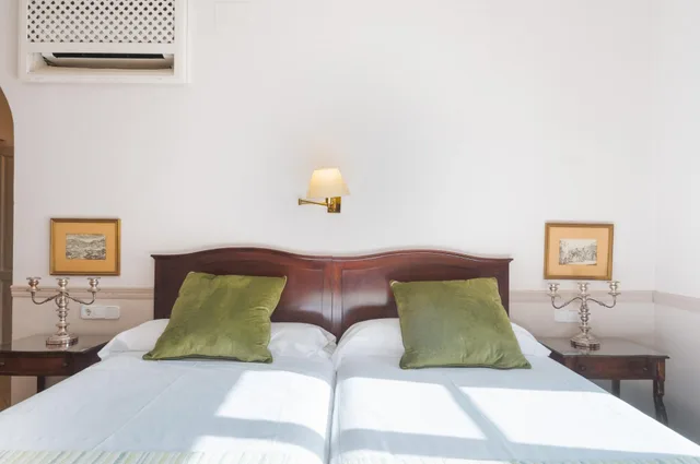 غرفة كلاسيكية بسرير مزدوج أو سريرين منفصلين، Cortijo Torre de la Reina 4/8
