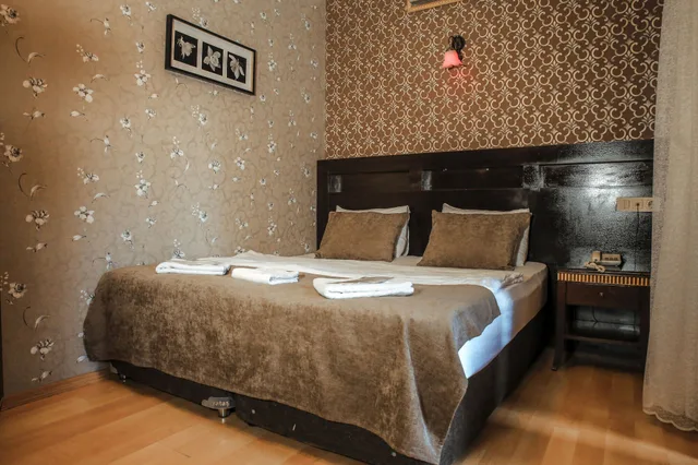 غرفة قياسية بسرير مزدوج، Letter Hotel 1/2
