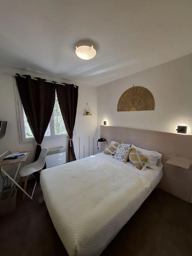 غرفة بسرير مزدوج، Hotel Au Bon Sejour 9/10