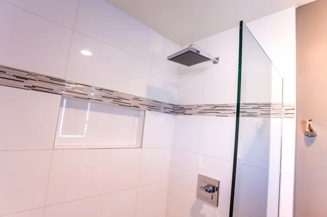 غرفة قياسية بسرير كوين، University Inn Tempe 6/7
