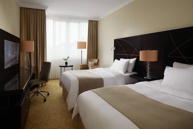 غرفة بسريرين منفصلين بإطلالة، HEIDELBERG MARRIOTT HOTEL 4/6