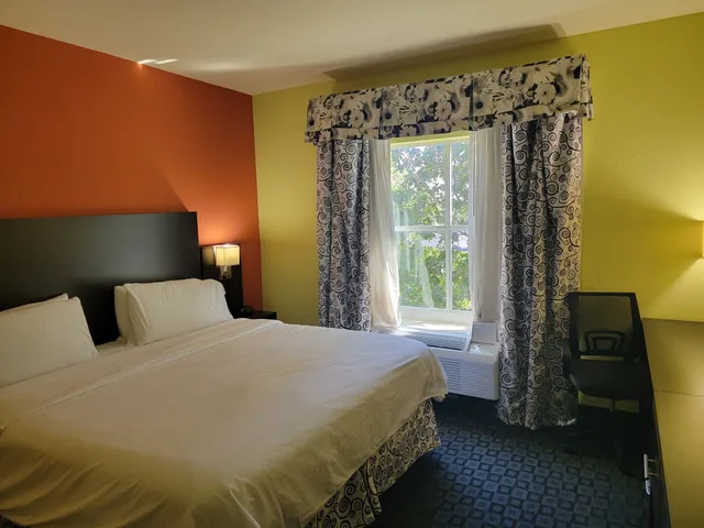 غرفة بسرير مزدوج لذوي الإعاقة، Holiday Inn Garland 4/8