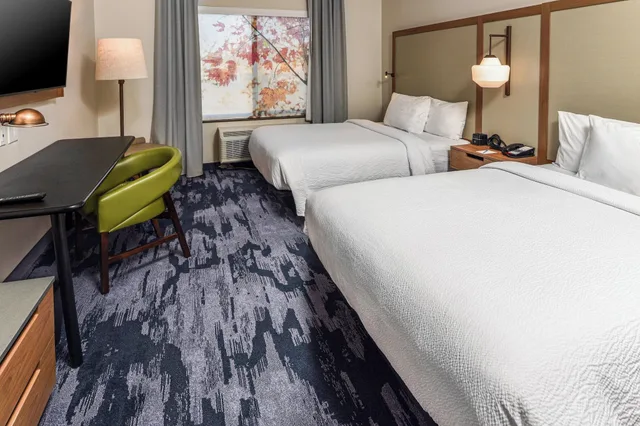 غرفة رباعية بسرير كوين لذوي الإعاقة، Fairfield Inn and Suites Menifee 1/4