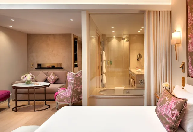 Prestige, Junior Suite, King Bed, Terrace or Garden View، Le Mas de Pierre 1/2