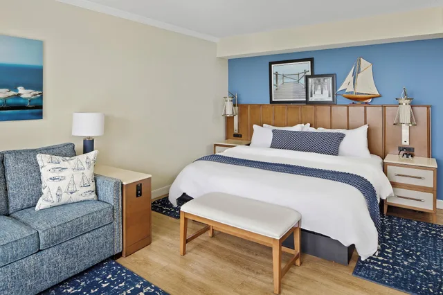 Room, King Bed, Bay Front، Reefhouse Resort and Marina 2/3