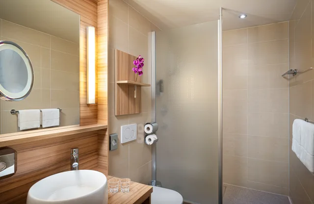 غرفة كومفورت مفردة بسرير كوين، Leonardo Boutique Hotel Salzburg Gablerbrau 3/3
