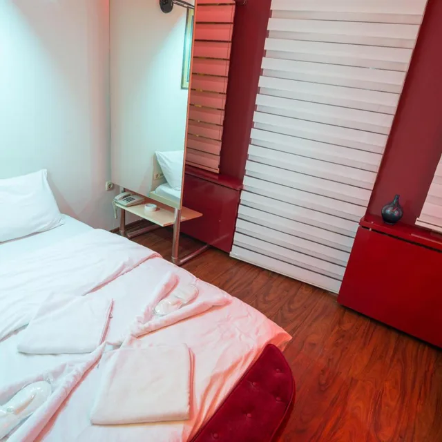 جناح، Element Suites 6/10