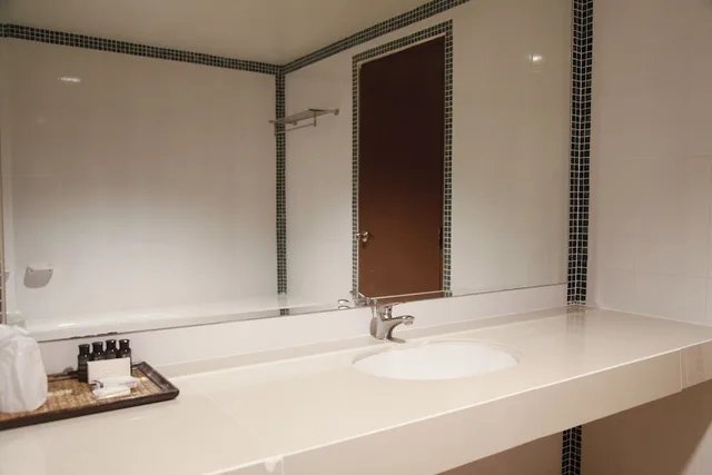 غرفة عائلية بثلاثة أسرّة بإطلالة على المدينة بشرفة، Convenient Grand Plus Hotel Suvarnabhumi 2/3