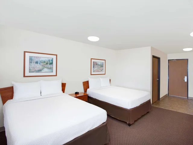 غرفة بسريرين مزدوجين، WoodSpring Suites Conroe 1/7
