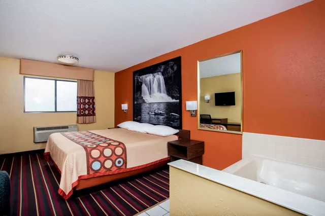 جناح بسرير كينج، Super 8 By Wyndham Crawfordsville 2/2