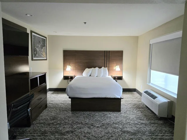 جناح كبير بسرير كينج وسرير كوين، Best Western Casa Villa Suites 1/5