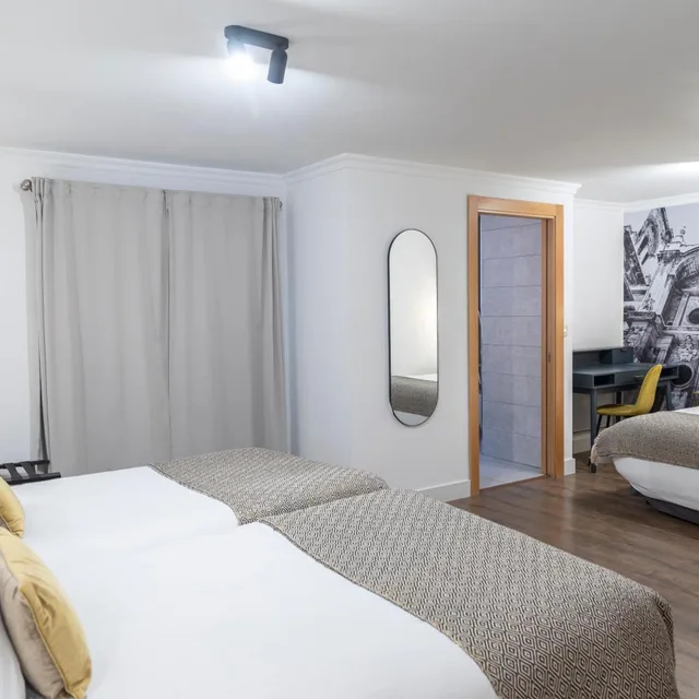 غرفة رباعية، Presidente Hotel 5/5