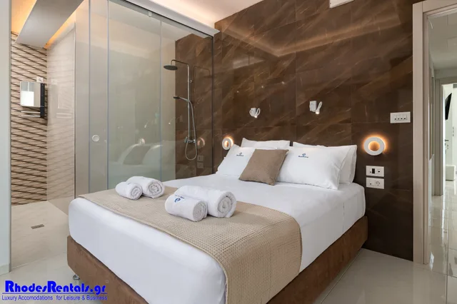 جناح بإطلالة على البحر بغرفتي نوم بجاكوزي، Skyline Suites 2/2