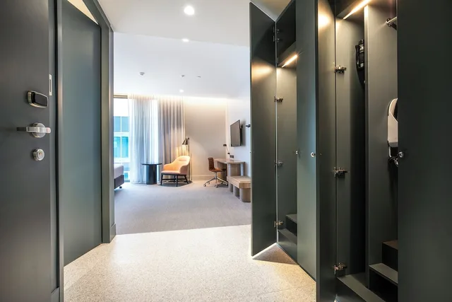 غرفة قياسية بسرير كينج لذوي الإعاقة، HOLIDAY INN WERRIBEE 7/8