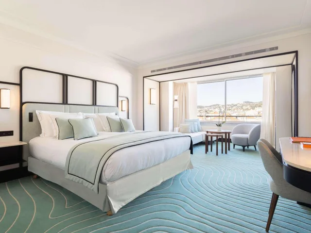 غرفة بانورامية بإطلالة على البحر بشرفة، Mondrian Cannes 2/10