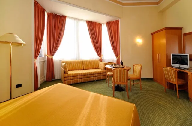 غرفة ثلاثية بسرير مزدوج وسرير فردي، Hotel Estense 2/7