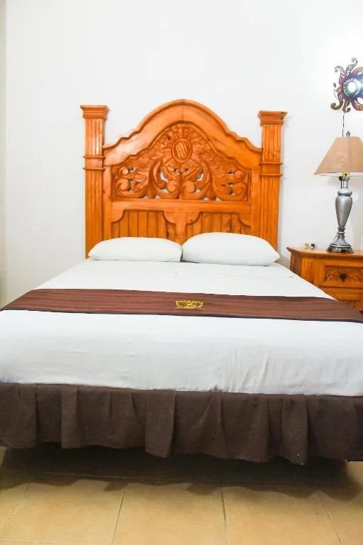 غرفة عائلية بسريرين مزدوجين بإطلالة على المسبح، Hotel Palacio Canton 8/10
