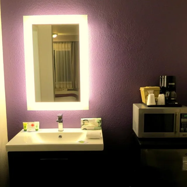 غرفة بسريرين كوين، Hotel Iris San Diego 8/8