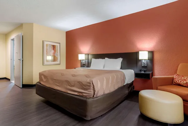 غرفة بسرير كينج، Quality Inn Phenix City Columbus 6/8