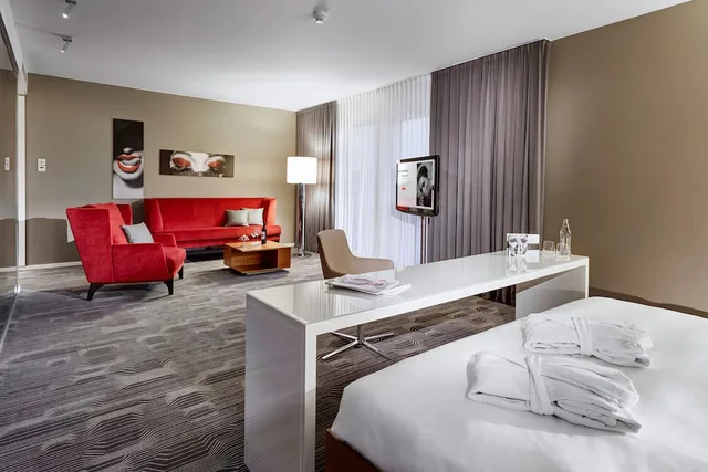 Gallery, Suite, King Bed، Legere Hotel Luxembourg 1/8