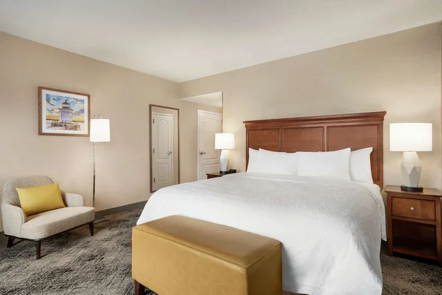 غرفة بسرير كينج لذوي الإعاقة، Hampton Inn Suites Exeter 2/4