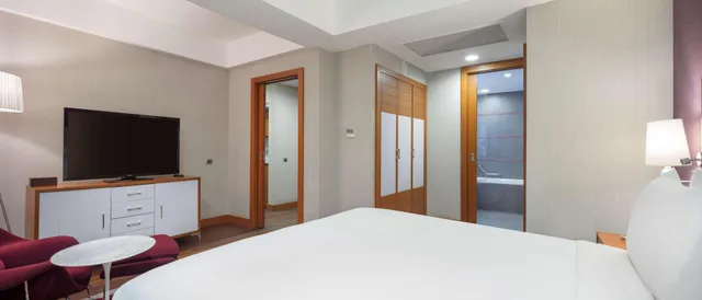 جناح بسرير كينج، Doubletree By Hilton Kusadasi 1/3
